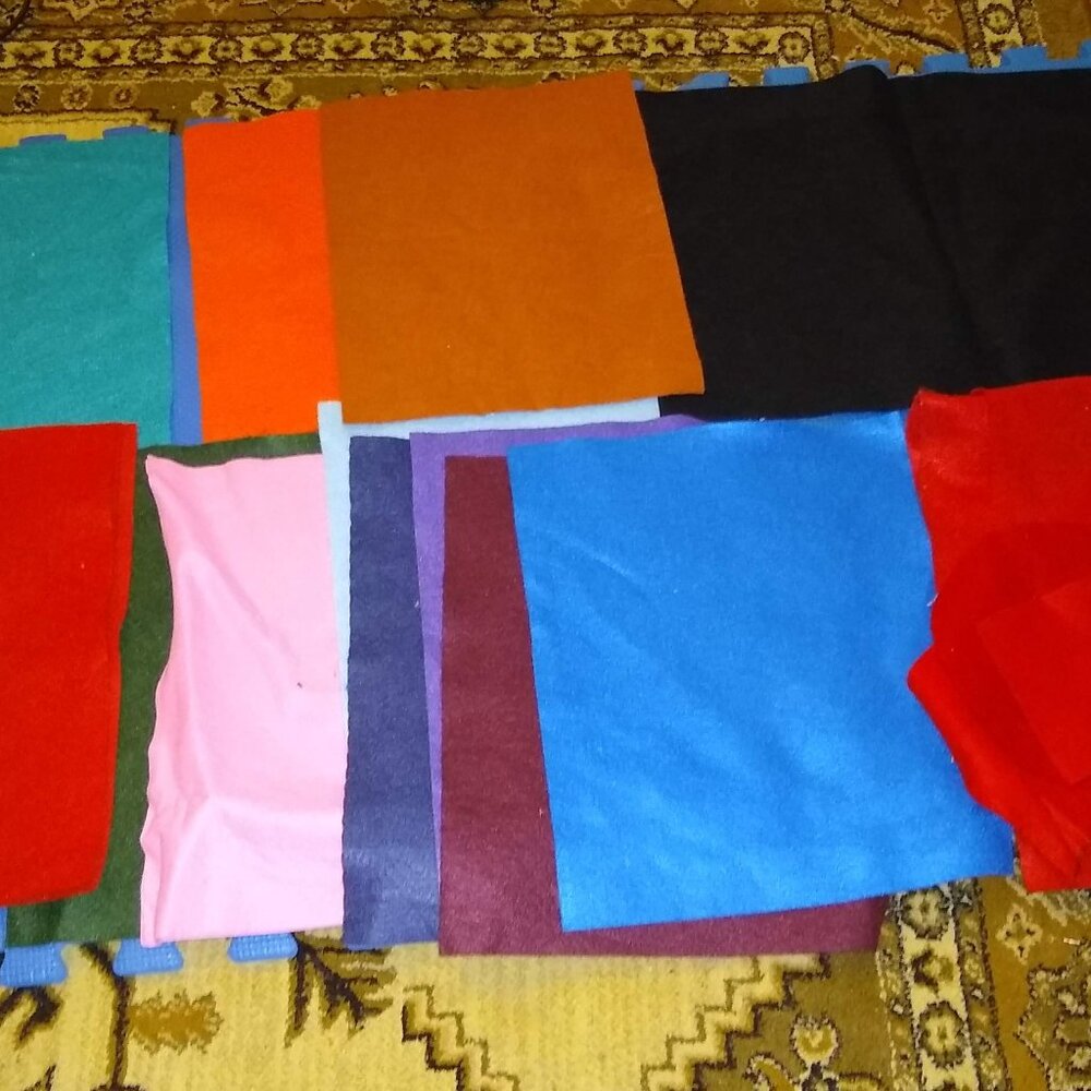 Felt Fabric / Flannel sheets 9 in x 12 in, Assorted color New + ( Free pieces )